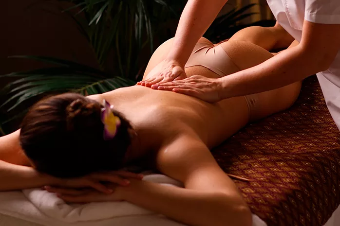 Антивозрастной массаж: техники, масла и кремы с лифтинг-эффектом для лица и тела